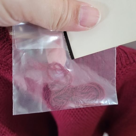 Men's Peruvian Connection 100% Alpaca sweater in Cranberry size Large NWT - Picture 6 of 7